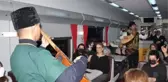 TURİSTİK DOĞU EKSPRESİ YOLCULARINA SAZLI-SÖZLÜ KARŞILAMA