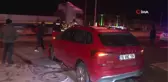 Erzincan'da otomobil ile minibüs çarpıştı: 2 yaralı