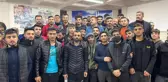 Iğdır Valisi Sarıibrahim, dolmuş fiyatlarına tepki gösteren üniversite öğrencileriyle bir araya geldi