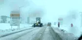 Ardahan'da tır geçişine kar engeli