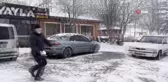 Mahalleli karın keyfini çıkardı
