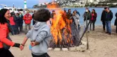 Son dakika haberleri... Dev ateş yakıldı, halaylar çekildi, 