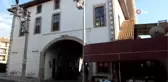 Balıkesir'de altından yol geçen tarihi cami ilgi odağı oldu