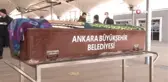 Son dakika haberi... Otobüs kazasında hayatını kaybeden öğretmen son yolculuğa uğurlandı