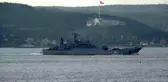 Rus savaş gemisi 'Caesar Kunikov' Çanakkale Boğazı'ndan geçti