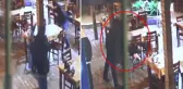 Husumetlisini işyerini basarak soğukkanlılıkla başından vurdu! Dehşet anları saniye saniye kamerada