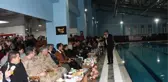 Son dakika haber: ASKER, POLİS VE VATANDAŞLAR, TIVORLU İSMAİL KONSERİYLE EĞLENDİ