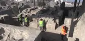 DİYARBAKIR - Amida Höyük'te Artuklu Sarayı'nı süsleyen 800 yıllık mermer parçaları bulundu