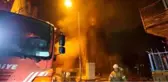 Fatih'te korkutan yangın: Metruk binada çıkan yangın 3 binaya sıçradı