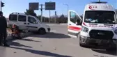 Hafif ticari araçla çarpışan ambulansın sürücüsü yaralandı