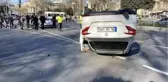 Fatih'te öğrenci servisiyle otomobil çarpıştı: 2 yaralı