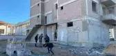 İNŞAAT ÖNÜNDE ERKEK CESEDİ BULUNDU