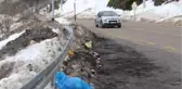 Kartepe piknikçileri, yolu çöplüğe çevirdi