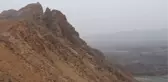 Doğa tutkunlarından Iğdır'daki Kızıl Kayalıklar'da akbabaların zirvesine fotosafari