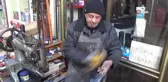 Yarım asırdır baba mesleği ayakkabı tamirciliğini icra ediyor