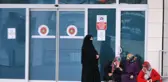 DENİZİ SEYREDERKEN DALGAYA KAPILAN KADIN ÖLDÜ, EŞİ KURTARILDI