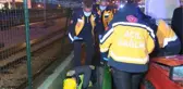 OTOMOBİL, YOLDA ÇALIŞMA YAPAN İŞÇİLERİN ARASINA DALDI 6 YARALI