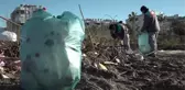 Şiddetli yağış ve fırtınanın ardından Alanya sahilleri atıklarla doldu