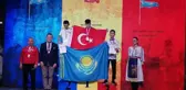 BACAKLARINDAKİ ENGELİNİ BİLEKLERİYLE AŞTI, 'DÜNYA ŞAMPİYONU' OLDU