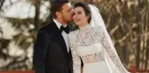 Oyuncu Burcu Kıratlı eşi Sinan Akçıl ile boşanma kararı aldıklarını doğruladı