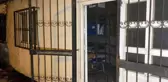 Pendik'te park halindeki polis aracı alev alev yandı