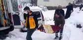 Kar yolları kapattı, damdan düşen çocuk için ekipler seferber oldu