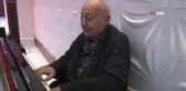82 yaşındaki öğrenci hukuk fakültesinden mezun olarak cübbe giymeyi bekliyor