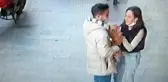Genç çift, sevme bahanesiyle yaklaştıkları 40 bin lira değerindeki köpeği böyle çaldı