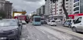 Metro inşaatında iş makinesiyle asansör boşluğuna düşen işçi yaralandı