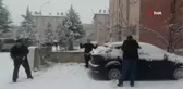 Son dakika haber | Önce dua ettiler sonra kar topu oynadılar, çocuklar gibi eğlendiler