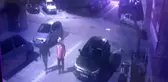 Esenyurt'ta gece vakti apartmana girmeye çalışan 5 şüpheli, bina sakinlerine korku dolu anlar yaşattı