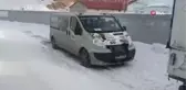 Yaralı kediye belediye ekipleri sahip çıktı