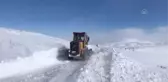 Sivas'ta ekipler, tipi nedeniyle yolu kapanan köydeki kalp hastası için seferber oldu