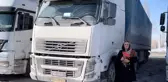 İranlı kadın tır sürücüsü, aracının motoru donunca Erzurum'da mola verdi