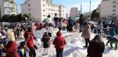 Çocuklar mektupla kar istedi, Başkan Tarhan karne günü sürpriz yaptı