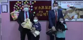 Öğrencilerin karne heyecanına Vali ve Belediye Başkanı da ortak oldu