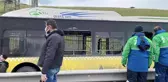 Son dakika haberi... İETT otobüsü kaza yaptı, yolcular kırık camdan çıkarıldı
