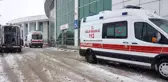 Erzincan'da 5 kişilik aile sobadan sızan karbonmonoksit gazından zehirlendi