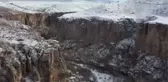 Beyaza bürünen Ihlara Vadisi'nde turistler karın keyfini çıkarıyor