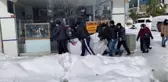 ARNAVUTKÖY'DE BEYAZ ESARET; DİYALİZ HASTASI 5 KİLOMETRE BATTANİYEYE SARILI TAŞINDI