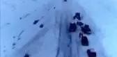 Erzurum'da kar yağışı sonrası düşen çığ karayolunu kapattı, ekipler seferber oldu