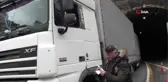 Sarp Sınır Kapısı'nda araç geçişleri arttı, yolcu geçişleri azaldı