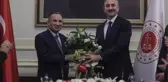 Son Dakika! Adalet Bakanlığı görevini devralan Bakan Bozdağ'dan ilk mesaj: Rehberimiz hukuk olacak