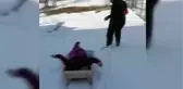 Köy muhtarından engelli kız için özel kızak... Hayatında ilk kez kızak kayan engelli kızın mutluluğu kamerada