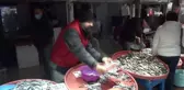 Balık bolluğu hem balıkçının hem vatandaşın yüzünü güldürdü