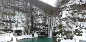 Beyaz gelinliği giyen Tatlıca Şelaleleri ziyaretçilerine görsel şölen sunuyor