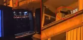 Asker uğurlaması sırasında çılgınca dans eden kadının videosu büyük ses getirdi