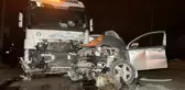 Bursa'da tırla otomobilin kafa kafaya çarpıştığı kaza anı kamerada
