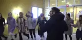 Üniversite öğrencilerine 'hamsi şöleni'- 2 saatte 100 kilogram hamsi yediler