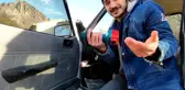 Aracına bulduğu çözümle sosyal medyada ilgi odağı oldu